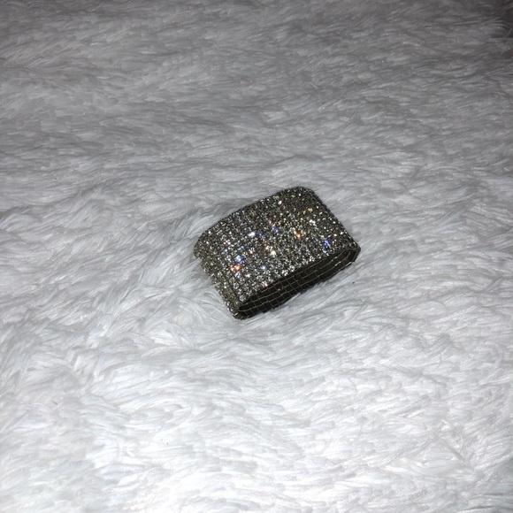 Elegant Bracelet - Picture 6 of 7